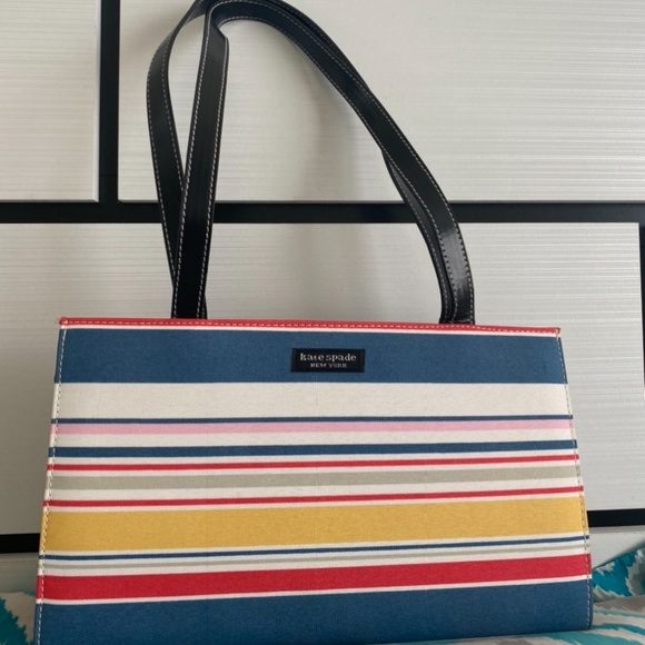 New Kate Spade hand bag - Picture 1 of 3